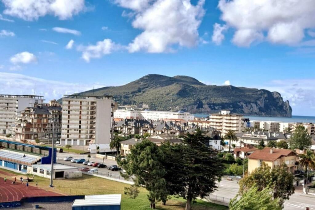 Ferienwohnung Apartamento En Laredo Exterior foto